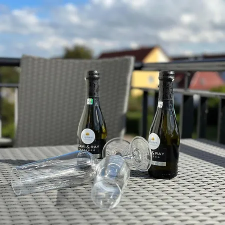 Waldstraße 49, Neu! Riviera 35 *